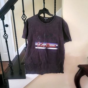 Men's Venice Beach t-shirt.  Size medium.